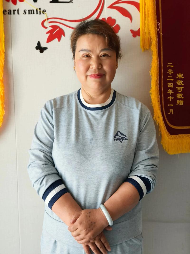 住家保姆服务：现代生活中的心灵守护者